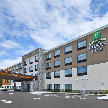 Holiday Inn Express & Suites - Painesville - Concord By Ihg Dış mekan fotoğraf