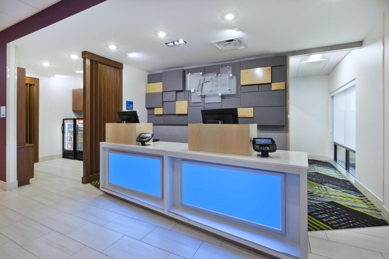 Holiday Inn Express & Suites - Painesville - Concord By Ihg Dış mekan fotoğraf