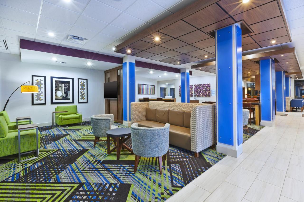 Holiday Inn Express & Suites - Painesville - Concord By Ihg Dış mekan fotoğraf