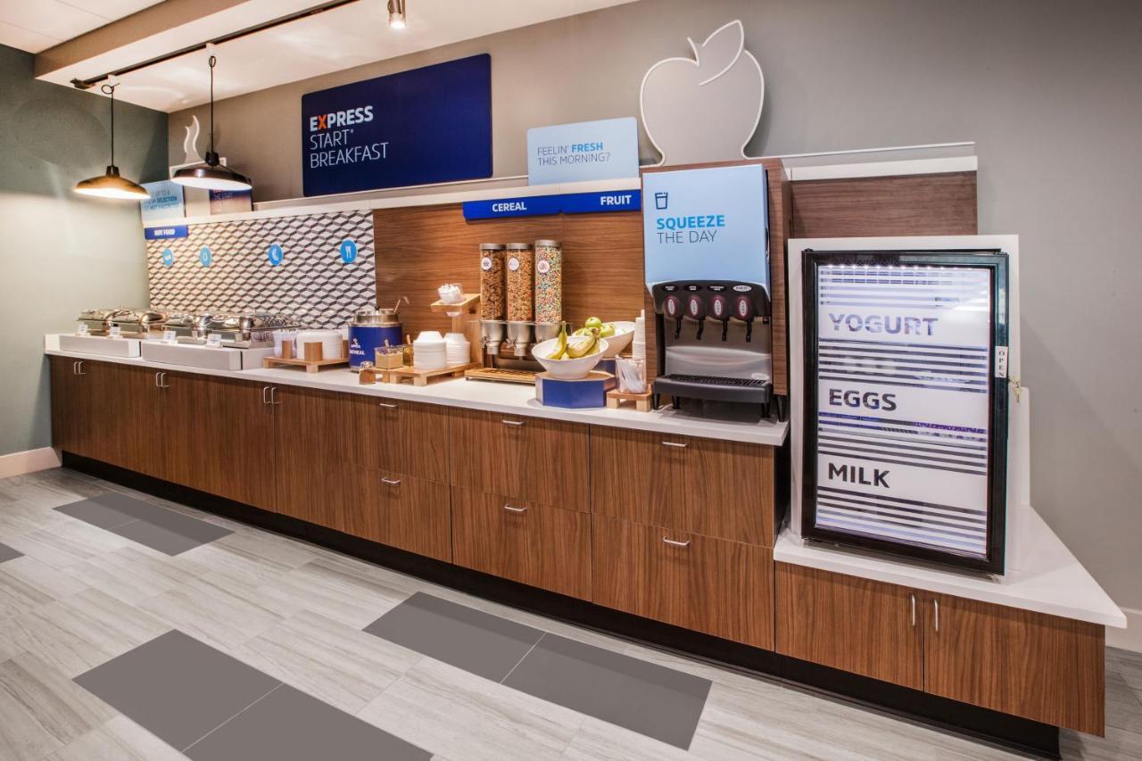 Holiday Inn Express & Suites - Painesville - Concord By Ihg Dış mekan fotoğraf